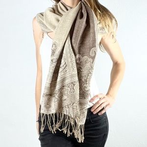 🐪 Beige Paisley Boho Fringe Hem Acarf Shawl Wrap